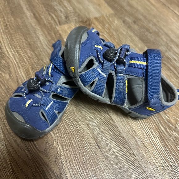Keen Toddler 8 Navy Blue Sandals - Picture 9 of 10